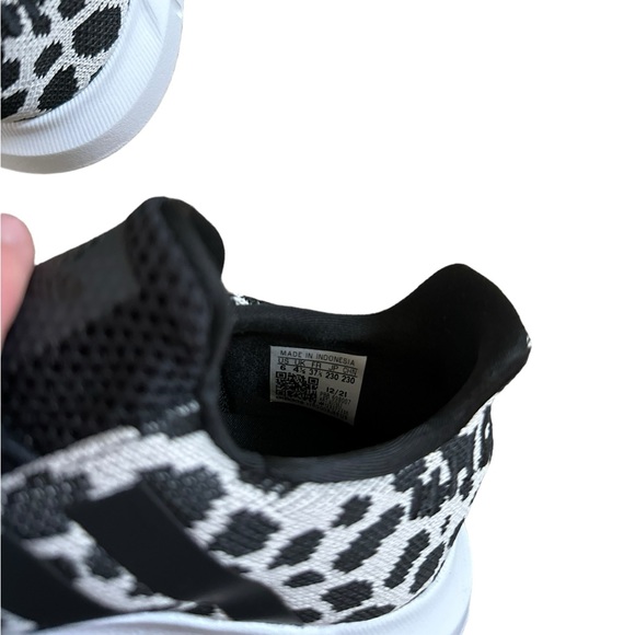 Adidas Swift Run Leopard Print Shoe 6 - Picture 10 of 12